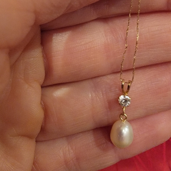 10k Gold pearl necklace - Picture 3 of 16